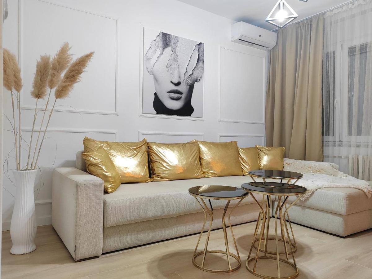 City Sqare Apartment Verde Skopje Eksteriør billede